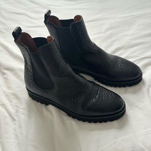 Textured Chelsea Boots